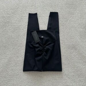 NWT Women's Astoria Ruched Legging size Small in Black